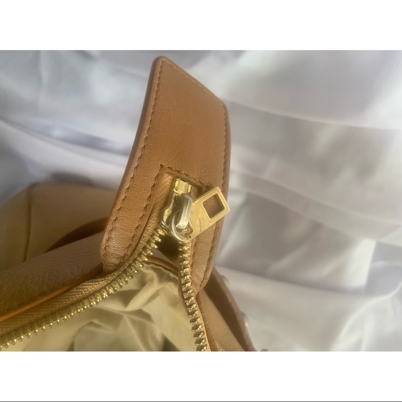 FLASH SALE limited time
Celine Paris Oversized Beige Tote - Authentic - Picture 9 of 13